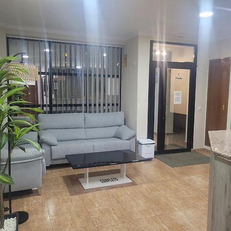 Hostal Restaurante El Paraiso Дон-Бенито Экстерьер фото