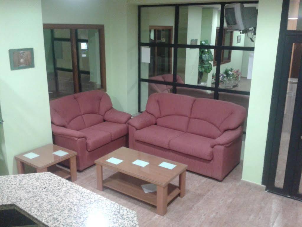 Hostal Restaurante El Paraiso Дон-Бенито Экстерьер фото